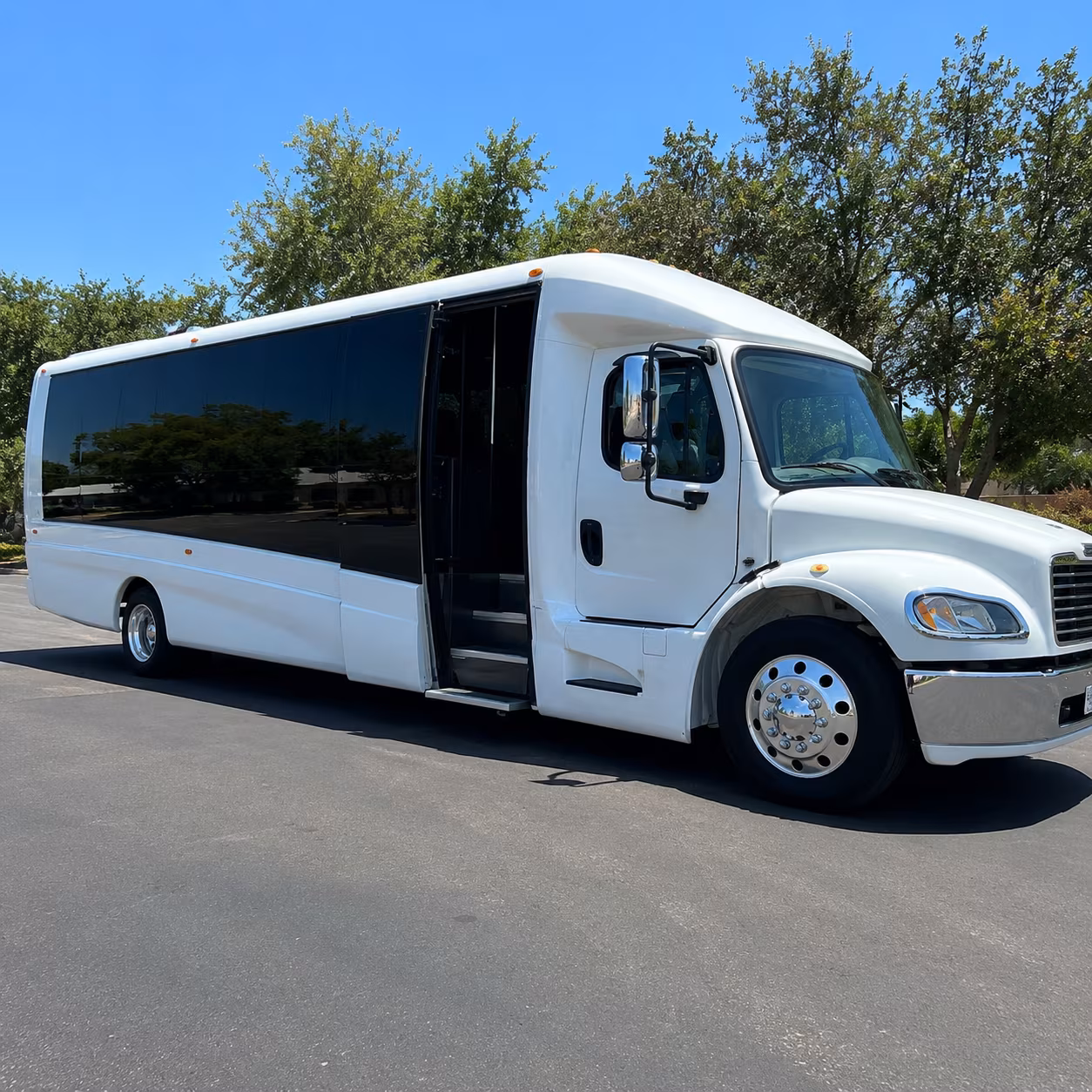 dayton comfortable charter bus rentals for dayton school field trips