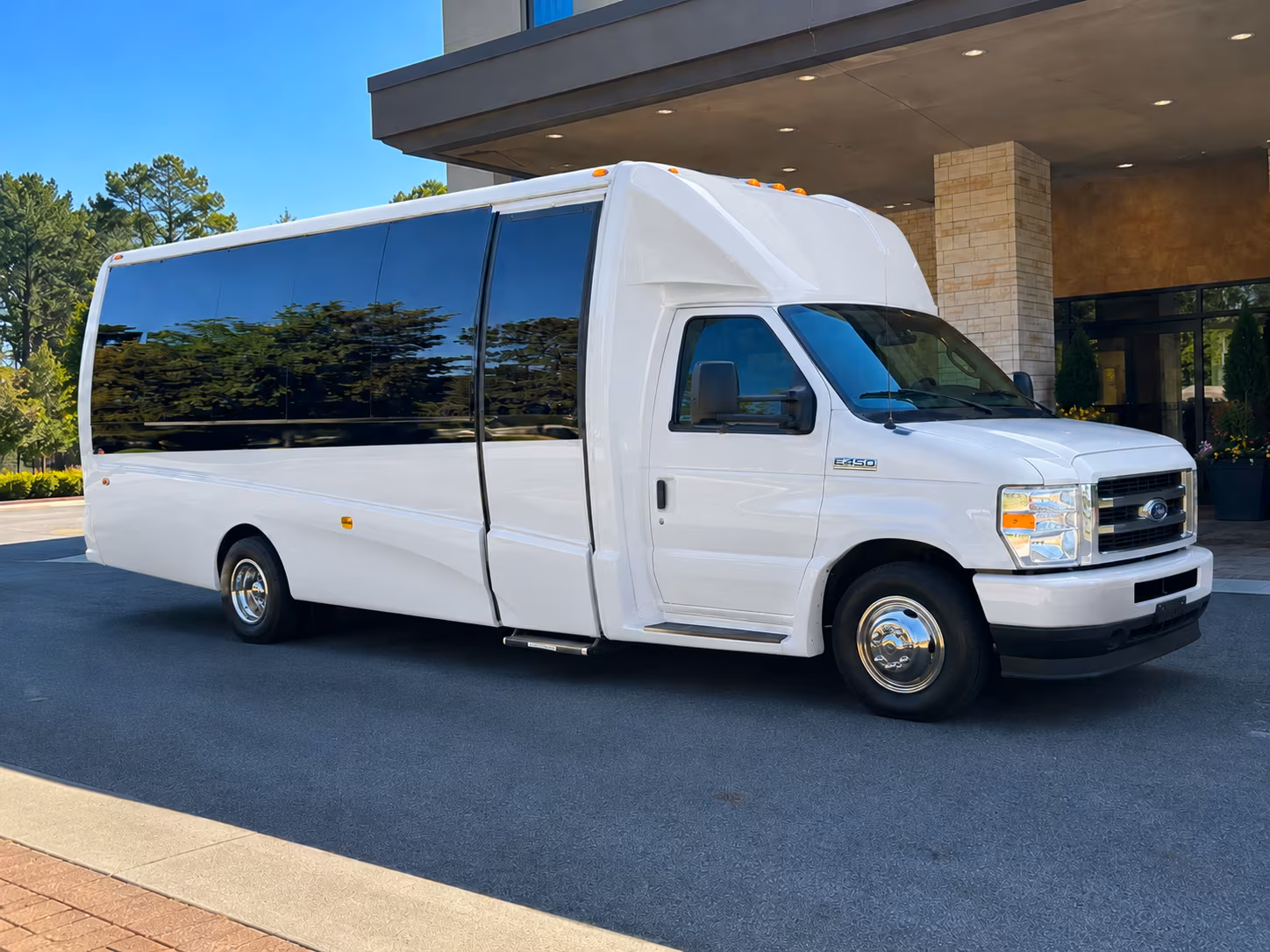 find the perfect bridal party shuttle for venues like the bicentennial barn