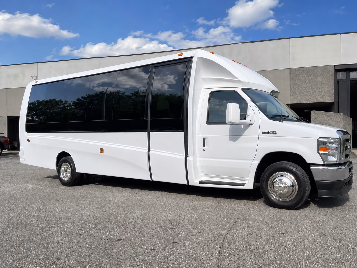 shuttle your guests between downtown dayton venues and hotel blocks with ease