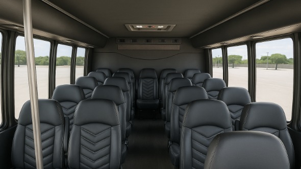 cincinnati 28 passenger minibus